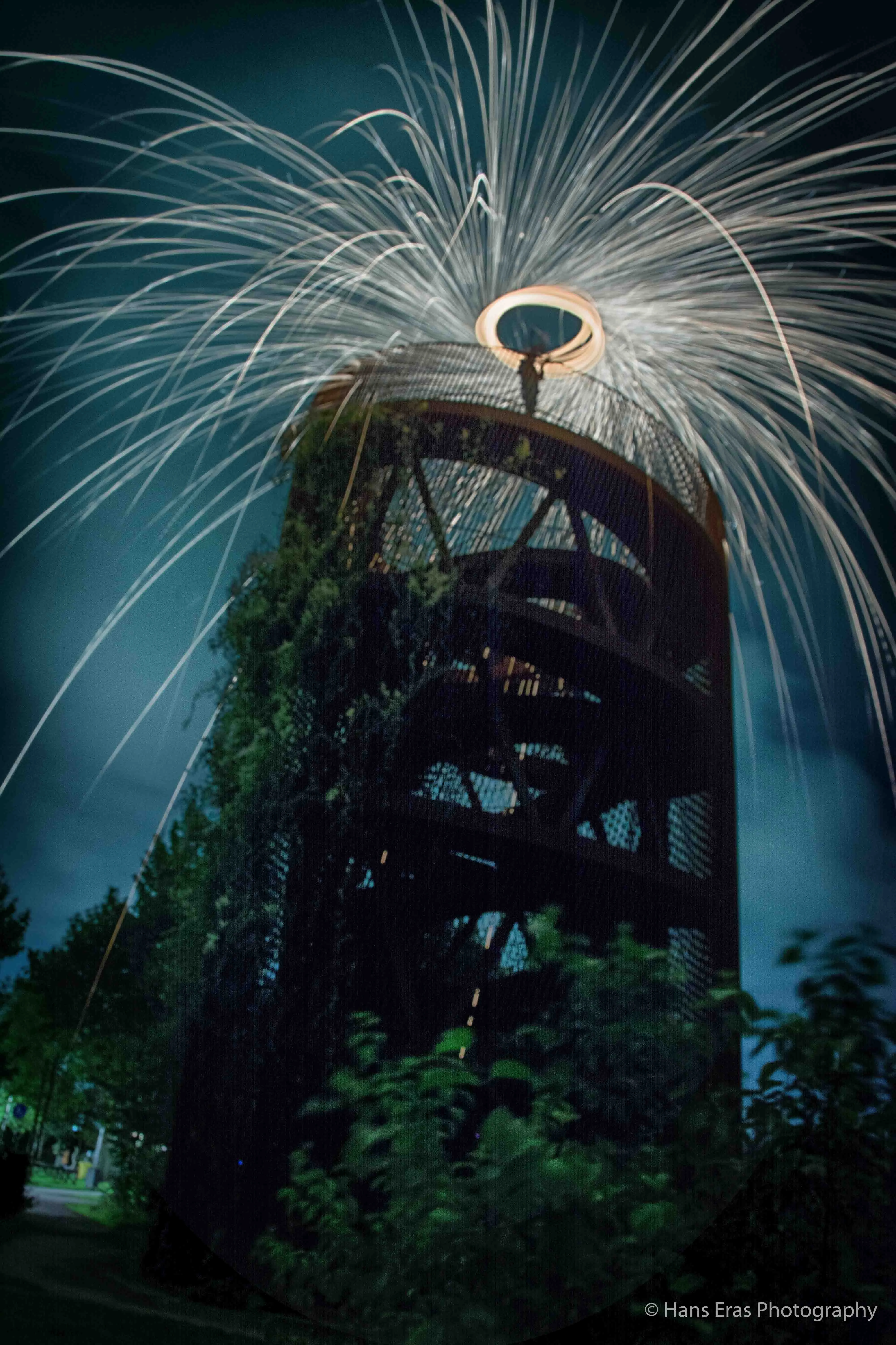 Brandend staalwol. Lightpainten staalwol fotografie